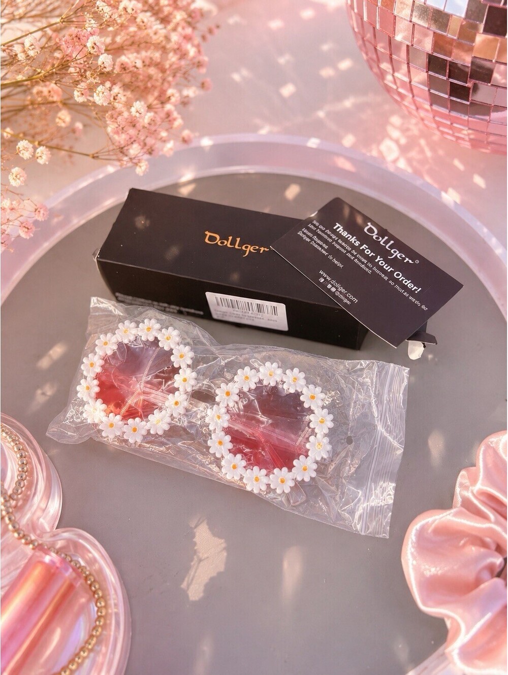 Dollger Daisy Flower Sunglasses Round Retro Festival Rave Party Pink Tint